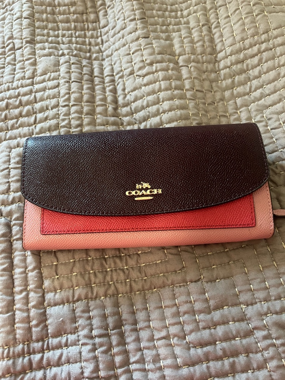 Coach Geometric Color Block Slim Envelope Wallet Strawberry / Oxblood